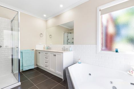 Property photo of 1A Kirra Court Croydon VIC 3136