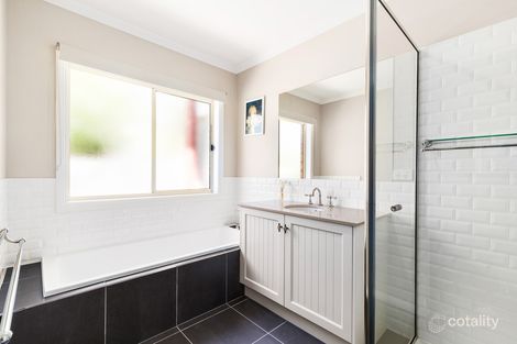 Property photo of 1A Kirra Court Croydon VIC 3136