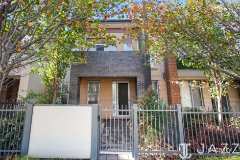 Property photo of 20 Tattersalls Lane Point Cook VIC 3030