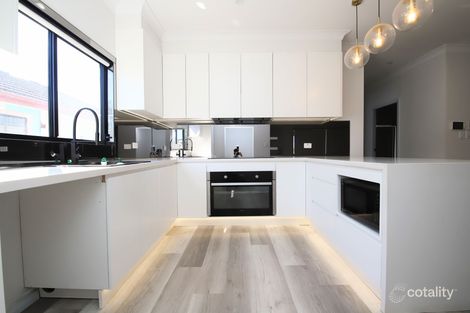 Property photo of 17 Larien Crescent Birrong NSW 2143