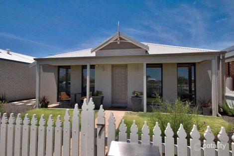 7 Chorus Cir, Atwell, WA 6164