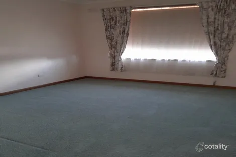 Property photo of 16 Hakea Street Mount Gambier SA 5290