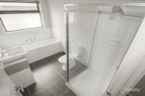 Property photo of 3 Burssi Circuit Doreen VIC 3754
