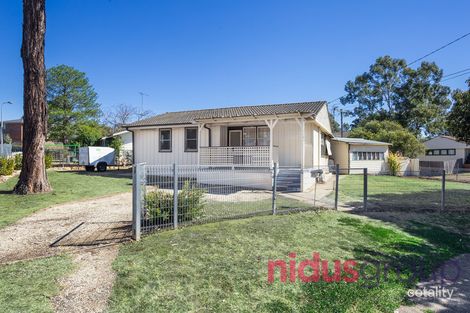 Property photo of 6 Sandakan Crescent Lethbridge Park NSW 2770