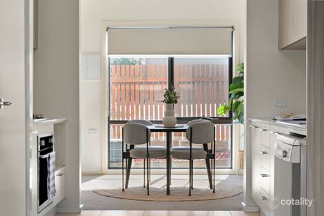 Property photo of 98 Queen Circuit Sunshine VIC 3020