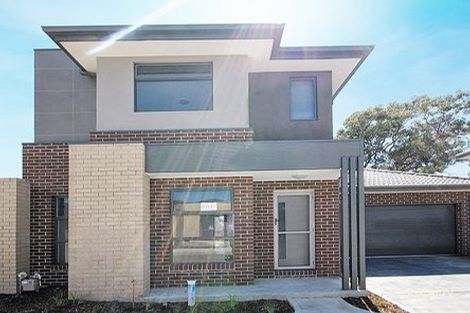 Property photo of 3 Burssi Circuit Doreen VIC 3754