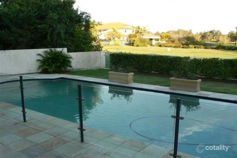 Property photo of 41 Meadowlake Drive Carrara QLD 4211