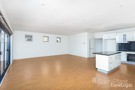 Property photo of 6 McCulloch Walk Point Cook VIC 3030