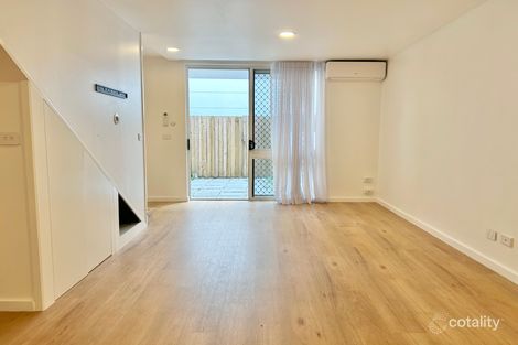 Property photo of 41 Markwell Avenue Surfers Paradise QLD 4217