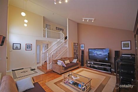 Property photo of 54 Lawson Way Endeavour Hills VIC 3802