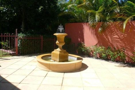 Property photo of 10 Derwent Avenue Helensvale QLD 4212