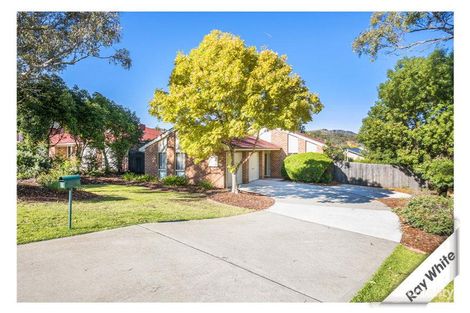 Property photo of 7 Alder Close Jerrabomberra NSW 2619