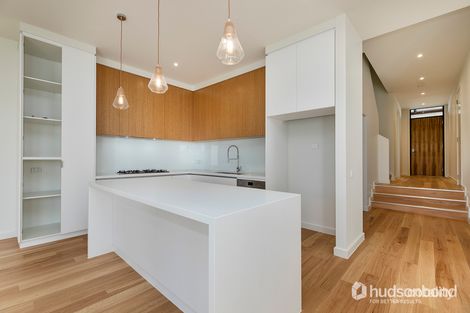 Property photo of 10 Members Drive Doncaster VIC 3108