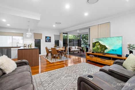 Property photo of 53 Hutton Avenue Wynnum QLD 4178