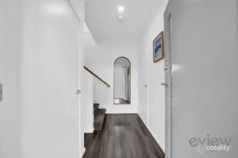 Property photo of 10 Allunga Way Werribee VIC 3030