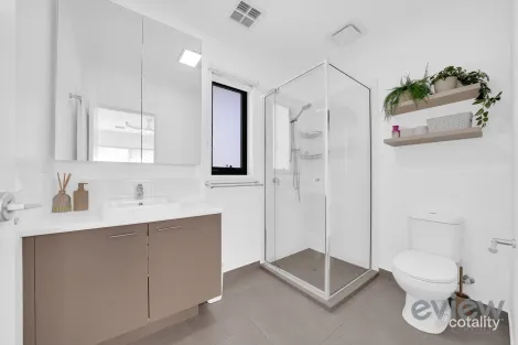 Property photo of 10 Allunga Way Werribee VIC 3030