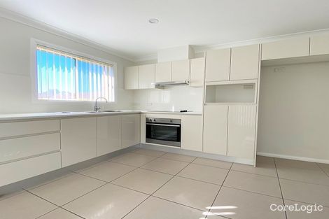 Property photo of 51 Copperfield Drive Ambarvale NSW 2560