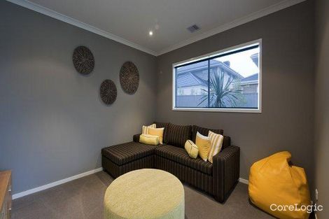 Property photo of 27 Kooyong Close Officer VIC 3809