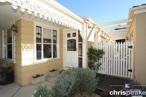 Property photo of 21 Adelong Court Berwick VIC 3806