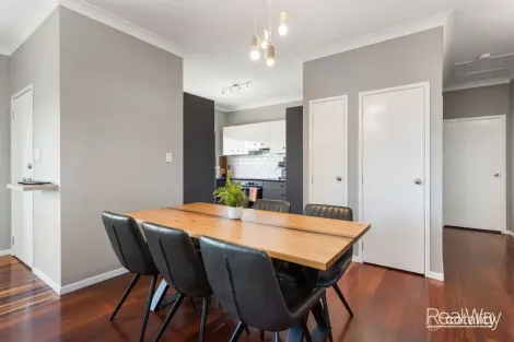 Property photo of 3 Dorothy Street Silkstone QLD 4304