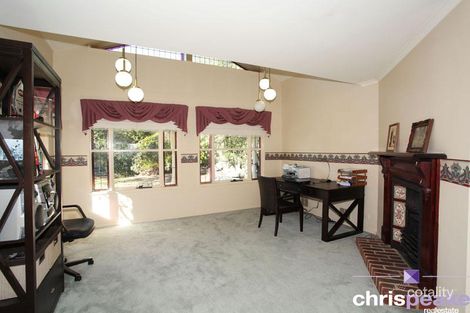 Property photo of 21 Adelong Court Berwick VIC 3806