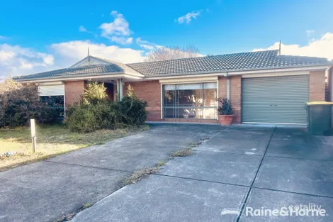 Property photo of 39 Kirkstone Road Point Cook VIC 3030