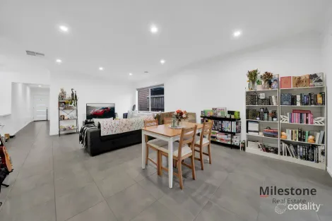 Property photo of 9 Ladder Road Clyde VIC 3978