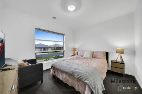 Property photo of 9 Ladder Road Clyde VIC 3978