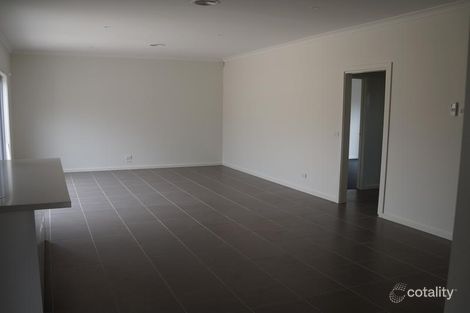 Property photo of 23 Mapleton Boulevard Melton South VIC 3338