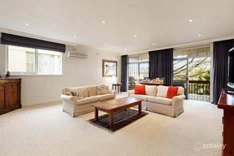 Property photo of 2/4 Testar Grove Caulfield North VIC 3161