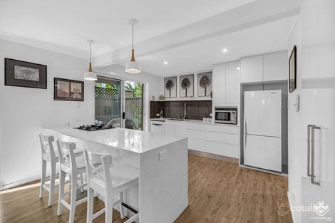 Property photo of 1/14 Twenty Third Avenue Palm Beach QLD 4221