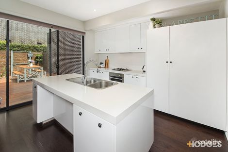 Property photo of 10 Evergreen Circuit Cheltenham VIC 3192