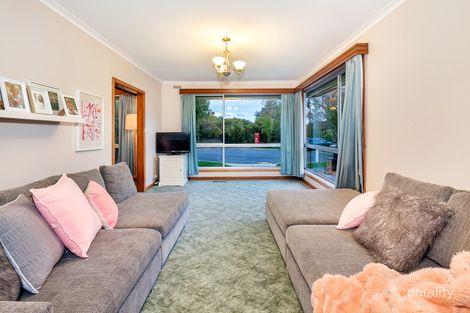 Property photo of 4 Glendale Court Lake Wendouree VIC 3350