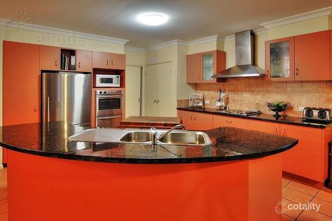 Property photo of 18 Cockatoo Court Heritage Park QLD 4118