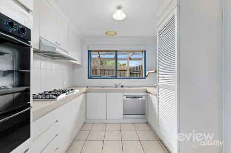 Property photo of 4 Kite Court Werribee VIC 3030