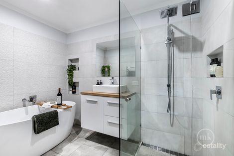 Property photo of 6 Kelvin Avenue Montmorency VIC 3094