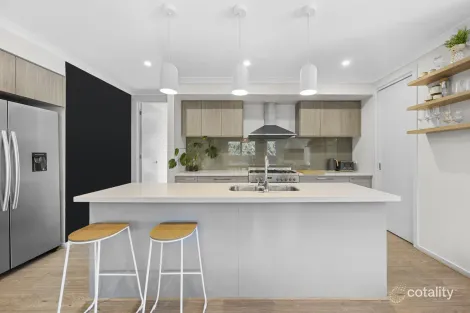 Property photo of 6 Stretton Drive Torquay VIC 3228