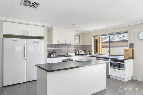 Property photo of 28 Elandra Drive Ascot VIC 3551