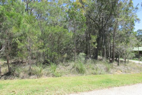 19 Ashton St, Macleay Island, QLD 4184