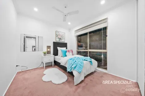 Property photo of 14 Dryandra Crescent Keysborough VIC 3173