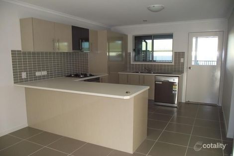 Property photo of 5 Roberts Street Emerald QLD 4720