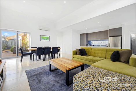 Property photo of 33 Oceanic Drive Safety Beach VIC 3936
