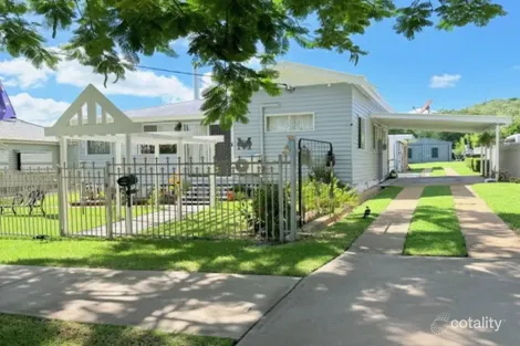 45 Warton St, Gayndah, QLD 4625