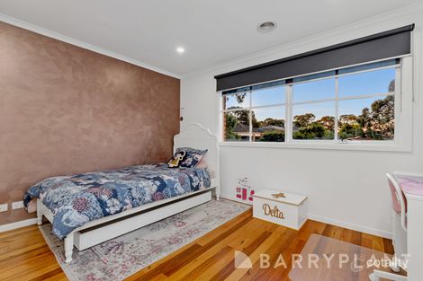 Property photo of 2 Cheadle Crescent Bundoora VIC 3083