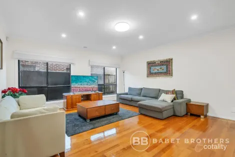 Property photo of 7 Prescott Drive Cranbourne North VIC 3977
