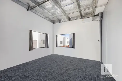 Property photo of 4/3 Fairmile Close Charmhaven NSW 2263