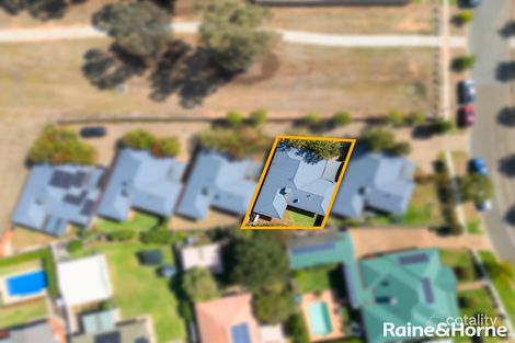 Property photo of 2/5 Barton Avenue Lloyd NSW 2650