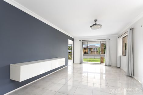 Property photo of 3 Farm Court Redcliffe QLD 4020