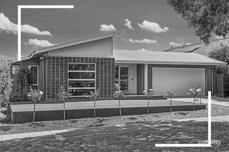 Property photo of 2 Medika Avenue Kangaroo Flat VIC 3555