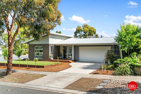 Property photo of 2 Medika Avenue Kangaroo Flat VIC 3555